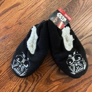 Star Wars Kids Boys Girls Darth Vader Fuzzy Babba Slipper Socks S/M Shoe Sz 8-13